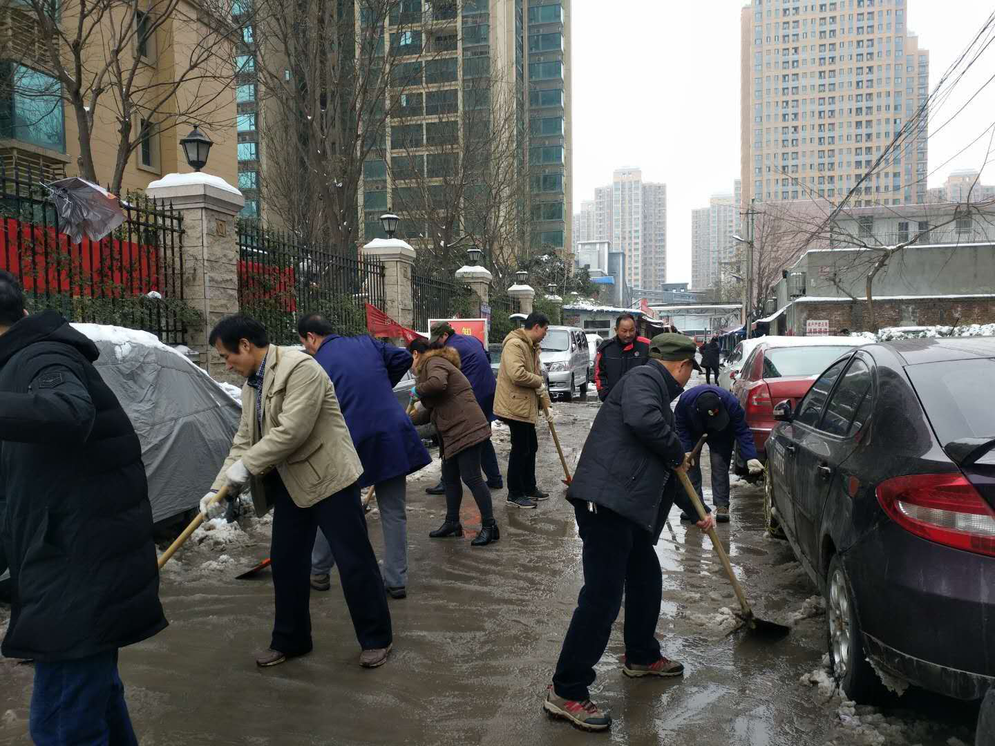 “以雪為令，御雪奮戰(zhàn)” 西安工業(yè)投資集團(tuán)再行動(dòng)